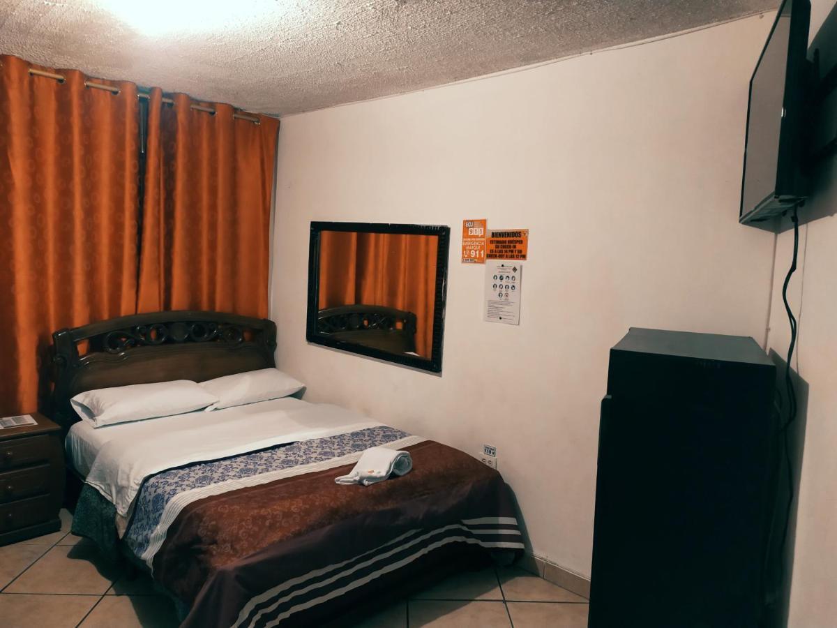Hostal Ajavi Del Sur キト エクステリア 写真