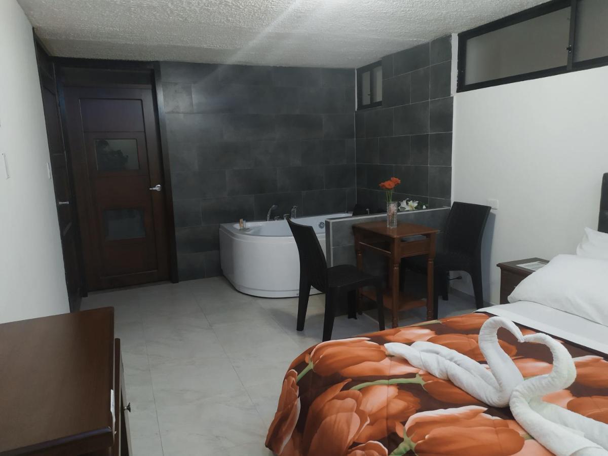 Hostal Ajavi Del Sur キト エクステリア 写真